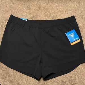 Columbia PFG Women’s Black Shorts - NWT